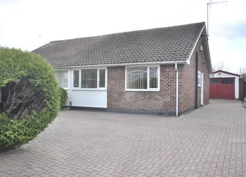 2 Bedrooms Semi-detached bungalow for sale in Gilpin Avenue, Hucclecote, Gloucester GL3