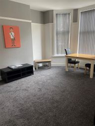 Thumbnail 1 bed flat to rent in Beverley Road, Hull