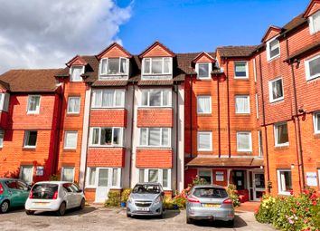 Thumbnail 1 bed flat to rent in Charles Street, Petersfield, Hampshire