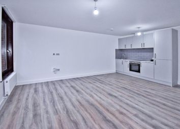 Thumbnail Flat to rent in Station Road, Hook