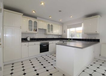 Thumbnail Town house to rent in Imperial Way, Hemel Hempstead