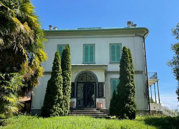 Thumbnail 6 bed villa for sale in Via Liveria, 9, 22070 Lucino Co, Italy