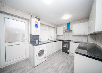 Thumbnail 2 bed property to rent in Cleave Avenue, Hayes