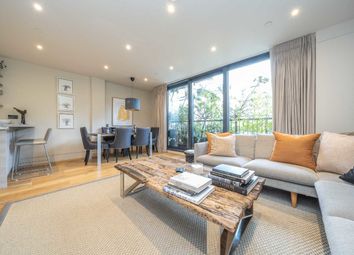 Thumbnail Flat for sale in King's Mews, London