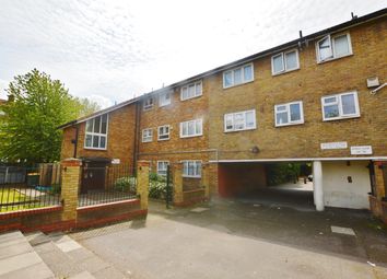 2 Bedrooms Flat for sale in Ayres Close, Plaistow, London E13