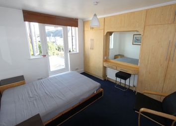 1 Bedrooms Studio to rent in Bromley Road, London N18