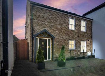 2 Bedroom Detached house for sale