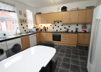 6 Bedrooms Terraced house to rent in Burchett Grove, Leeds LS6