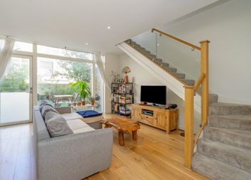 Thumbnail 2 bed flat to rent in Chichester Road, London