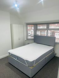 Thumbnail Shared accommodation to rent in Berkeley Waye, Hounslow