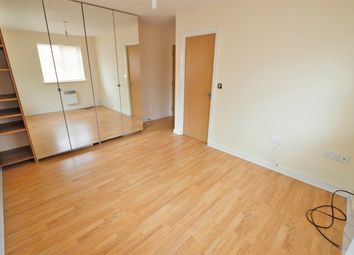 Thumbnail Flat to rent in Chalvey Road East, Slough
