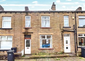 Thumbnail Terraced house for sale in Woodside View, Halifax
