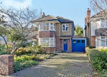3 Bedrooms Detached house for sale in Ember Gardens, Thames Ditton KT7