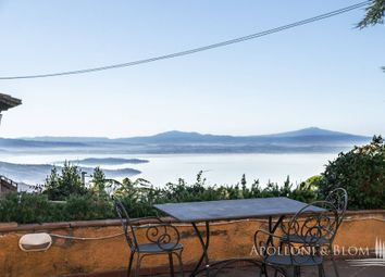 Thumbnail 31 bed country house for sale in Passignano Sul Trasimeno, Passignano Sul Trasimeno, Umbria