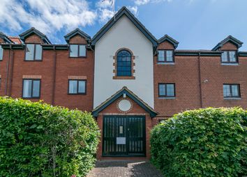 Thumbnail 2 bed flat for sale in Cromwell Road, Letchworth Garden City