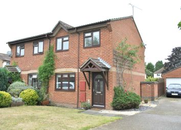 3 Bedrooms Semi-detached house to rent in Highgrove, Farnborough GU14