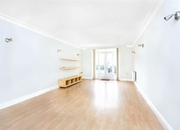 3 Bedrooms Flat to rent in Portland Court, 50 Trinity Street, London SE1