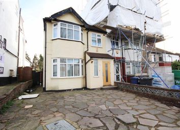 3 Bedrooms Semi-detached house for sale in Wyre Grove, Edgware HA8