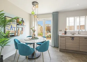 Vb2298136 Vb2290863 20230829 cala Homes West Craigs The Allan Kitchen Dining 001 Rt Sky