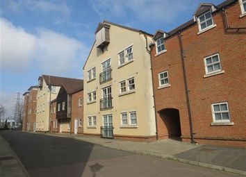 Thumbnail 2 bed flat to rent in Pine Street, Aylesbury