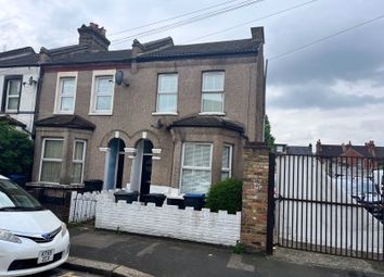 Thumbnail Terraced house for sale in Lancing Road, Croydon