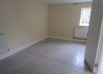 Thumbnail Room to rent in Bedfont Close, Feltham