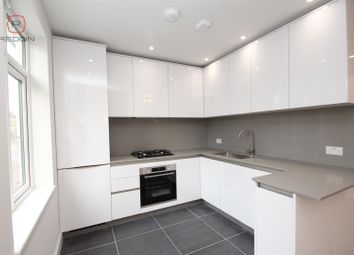 3 Bedrooms Flat to rent in Leeside Crescent, Golders Green, London NW11
