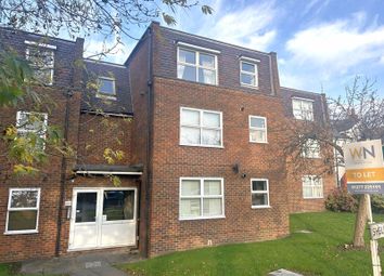 Thumbnail 1 bed flat to rent in Rayleigh Road, Hutton, Brentwood