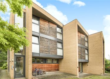 2 Bedrooms Flat for sale in Raymond House, 2A Old Park Road, Palmers Green, London N13