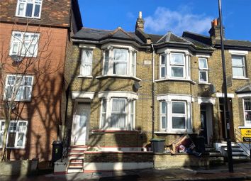 Thumbnail 1 bed flat to rent in Coombe Road, South Croydon, London