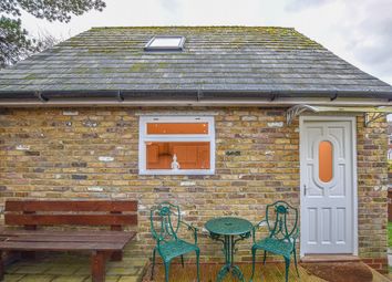 Thumbnail Maisonette to rent in Firs Wood Close, Potters Bar