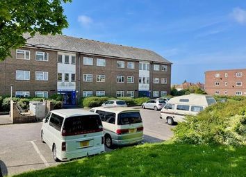 Thumbnail Flat for sale in Ingram Crescent West, Hove