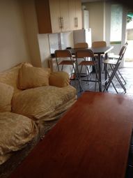 6 Bedroom Semi-detached house for rent