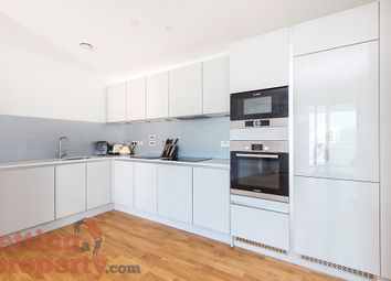 2 Bedrooms Flat to rent in Station Road, London SE13