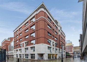 Thumbnail Flat to rent in Crown Court, London