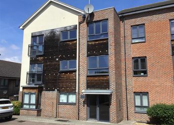 2 Bedrooms Flat for sale in Redshank Close, Basildon, Essex SS14