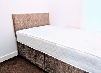 1 Bedrooms Flat to rent in Apt 4 62 Tong Street, Bradford BD4