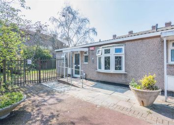 2 Bedrooms Terraced bungalow for sale in Ozolins Way, Canning Town, London E16