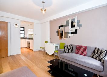 2 Bedrooms Flat to rent in Turner Street, London E1
