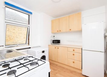 2 Bedrooms Flat to rent in Albert Grove, London SW20