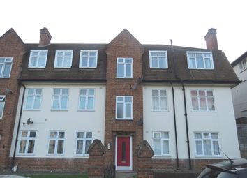 2 Bedrooms Flat to rent in Faversham Road, Catford SE6