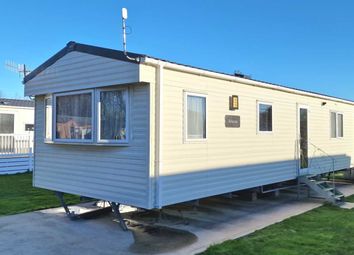 Thumbnail 2 bed mobile/park home for sale in Warners Lane, Selsey, Chichester