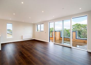 Thumbnail Maisonette to rent in Robinson Road, Tooting, London
