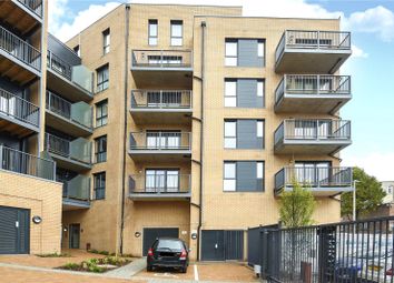 1 Bedrooms Flat to rent in 53 Clarence Avenue, Gants Hill IG2