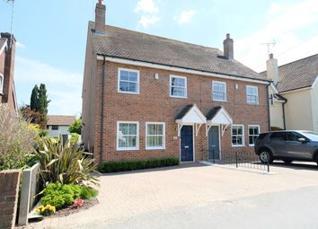 4 Bedrooms Town house for sale in Hall Lane, Sandon, Chelmsford CM2