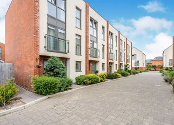 3 Bedroom End terrace house for rent