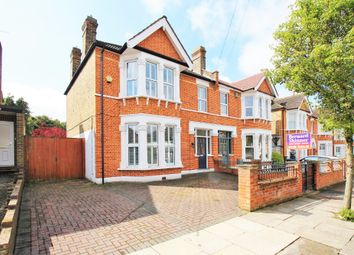 4 Bedrooms Semi-detached house for sale in Greenvale Road, London SE9