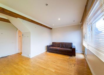 3 Bedrooms Flat to rent in Plaistow Road, London E15