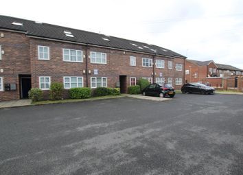 2 Bedrooms Flat to rent in Wallace Drive, Huyton, Liverpool L36