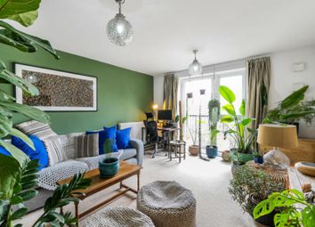 Thumbnail Flat for sale in Nightingale Grove, London